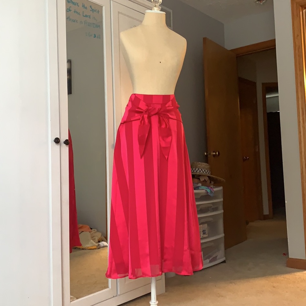 House of Harlow skirt